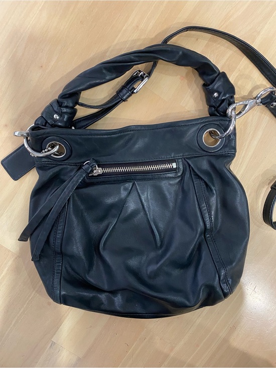 Coach Handbags - Coach Black Leather Crossbody/Shoulder Bag